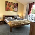 Haus Hillebrand Πανσιόν 3*
